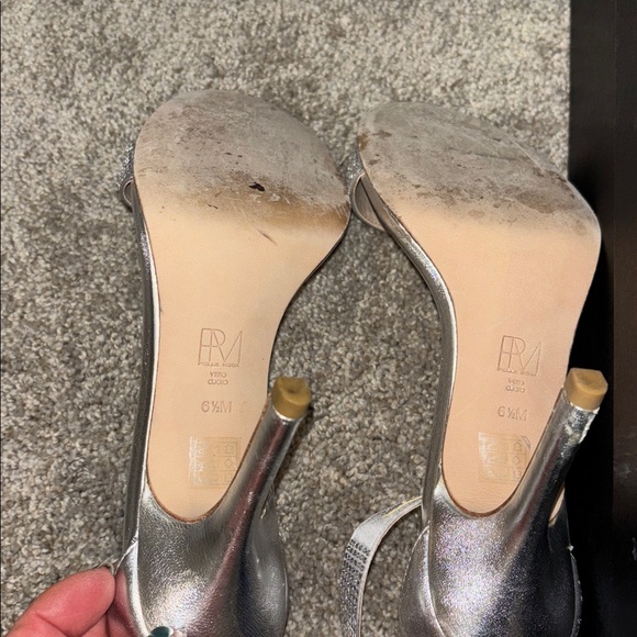 PELLE MODA 6.5 

KACEY EVENING SANDAL SILVER LEATHER - Picture 5 of 7